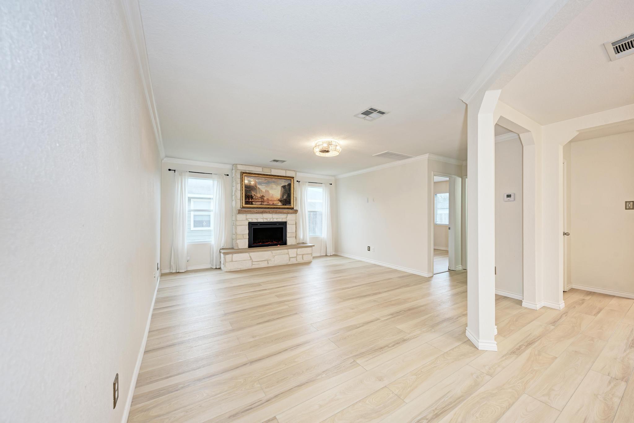 115 Camellia Dr, Hutto, TX 78634