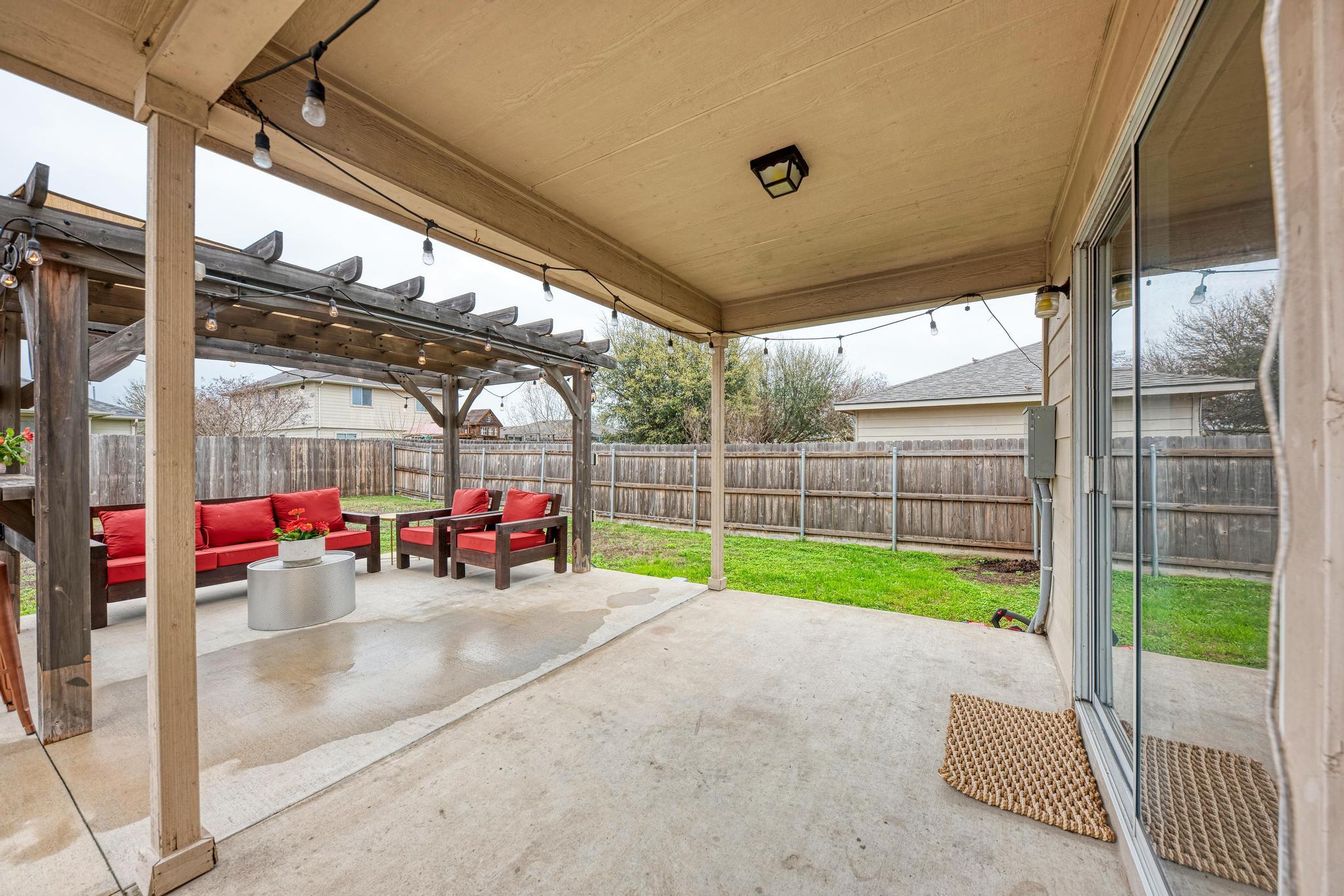 115 Camellia Dr, Hutto, TX 78634