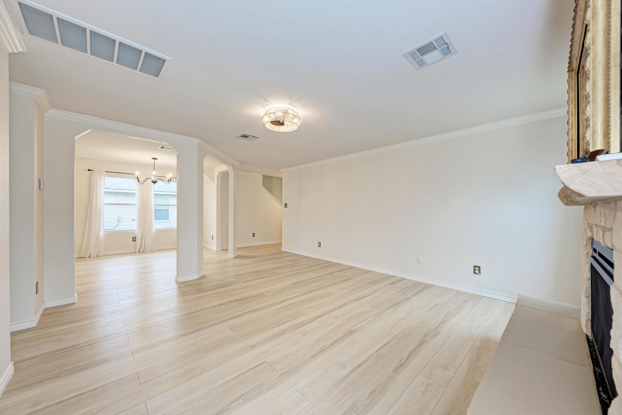 115 Camellia Dr, Hutto, TX 78634