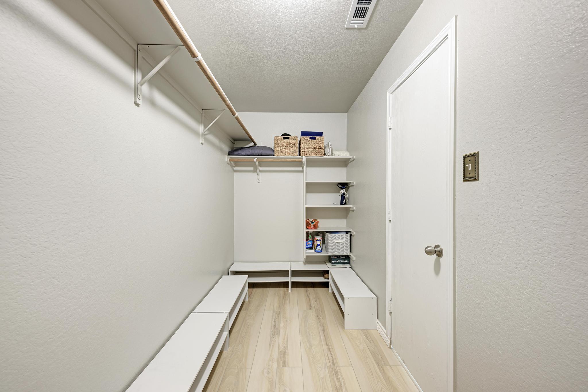 115 Camellia Dr, Hutto, TX 78634