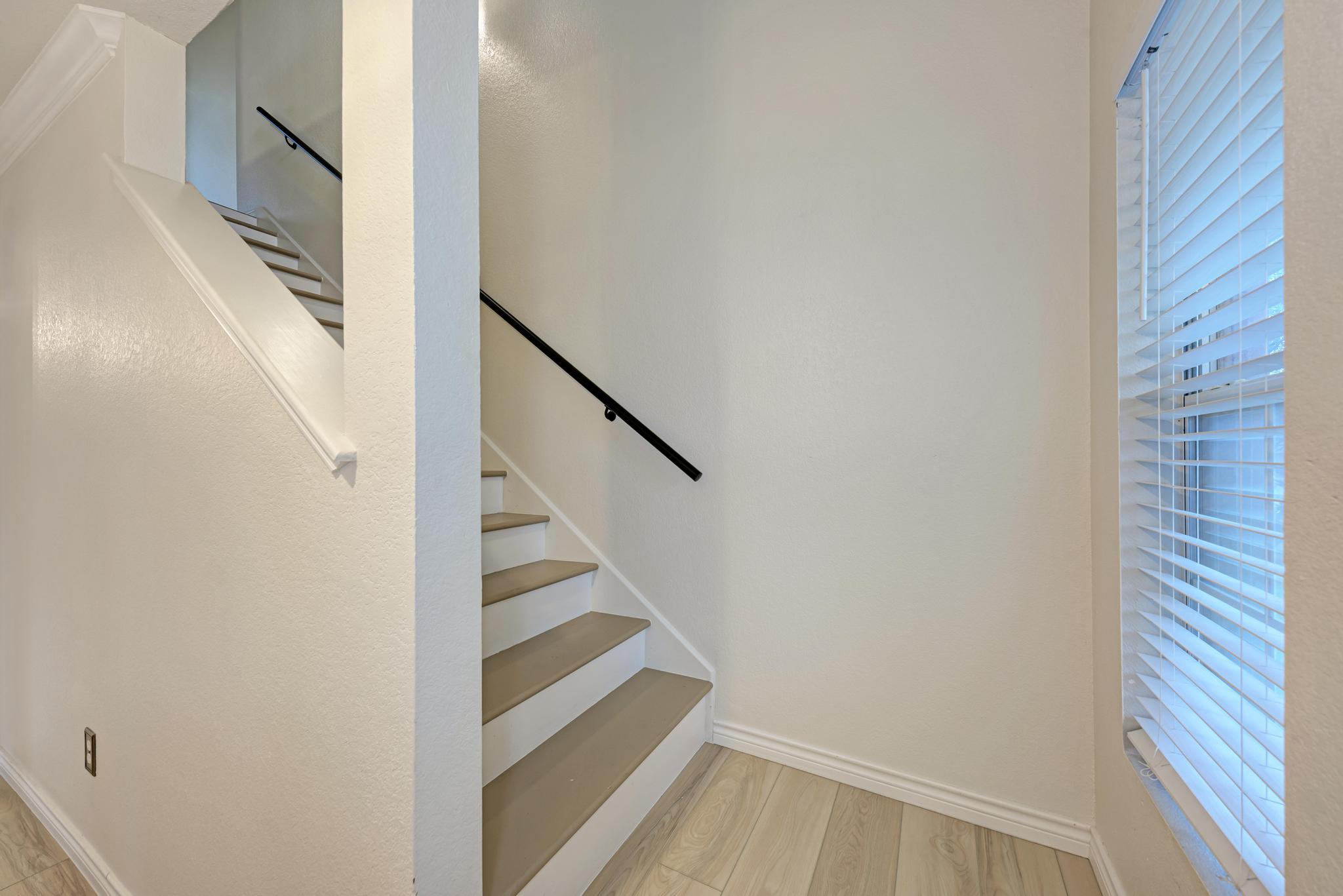 115 Camellia Dr, Hutto, TX 78634