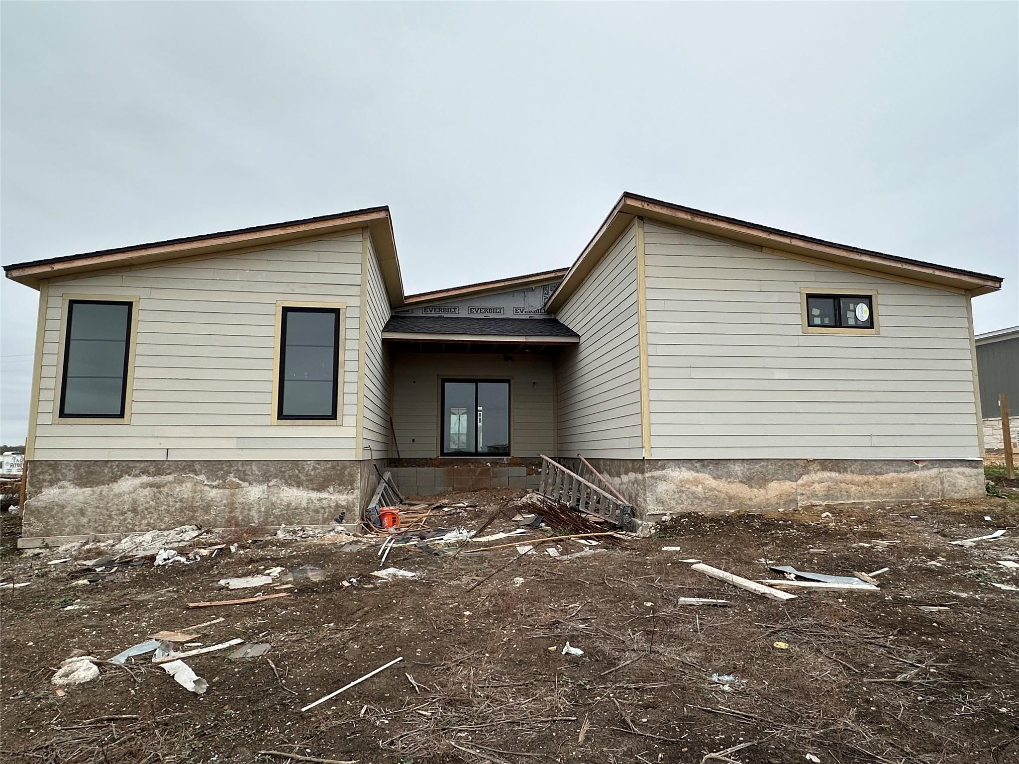 306 Centella Cir, Dale, TX 78616