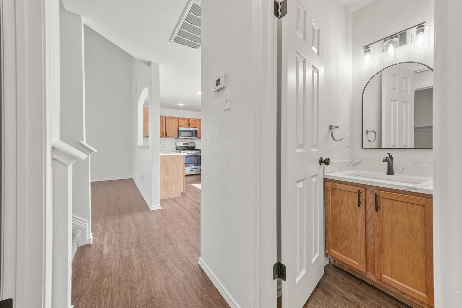 230 San Felipe Dr, Kyle, TX 78640