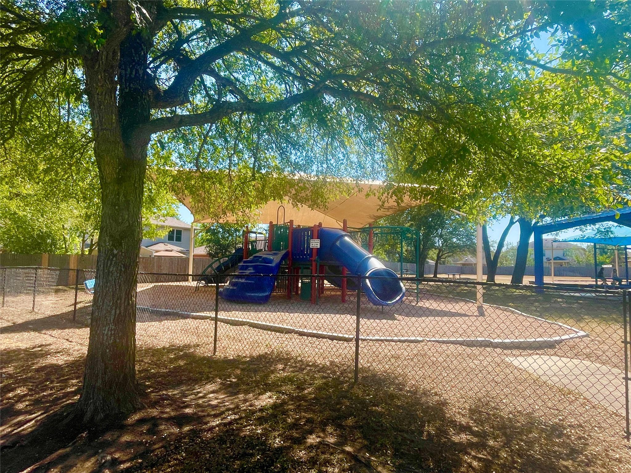 230 San Felipe Dr, Kyle, TX 78640