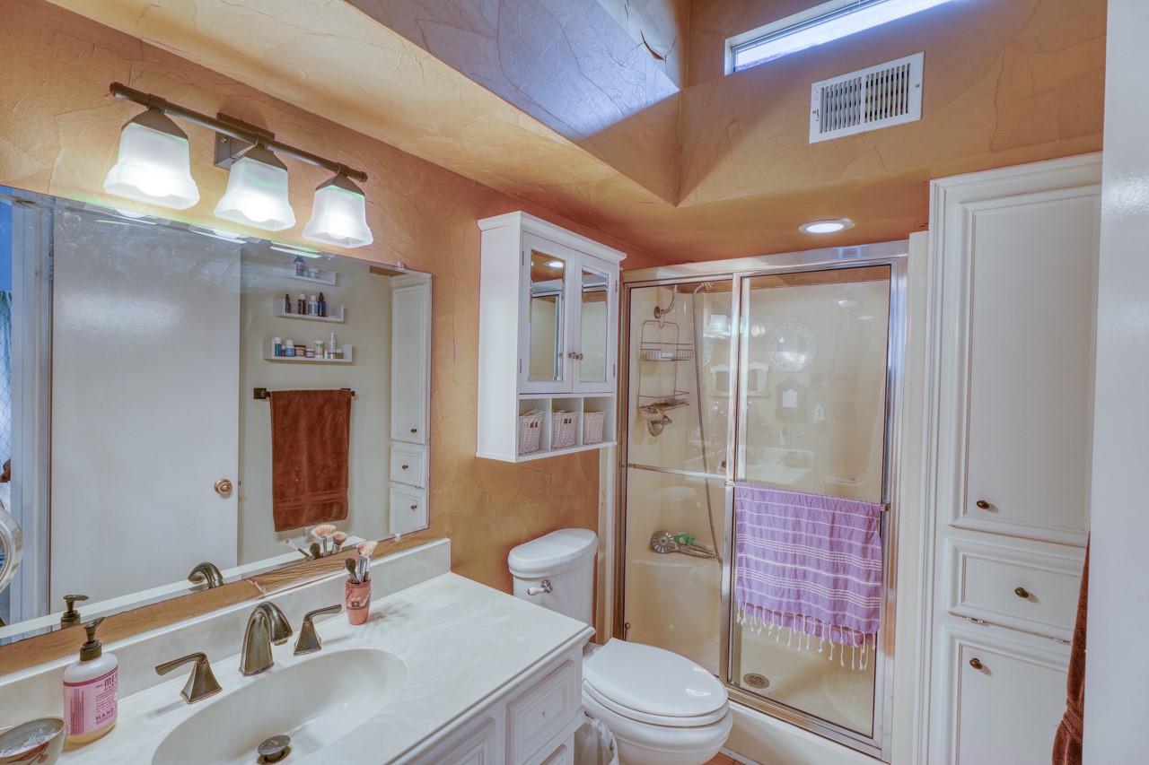 1013 Council St, Burnet, TX 78611