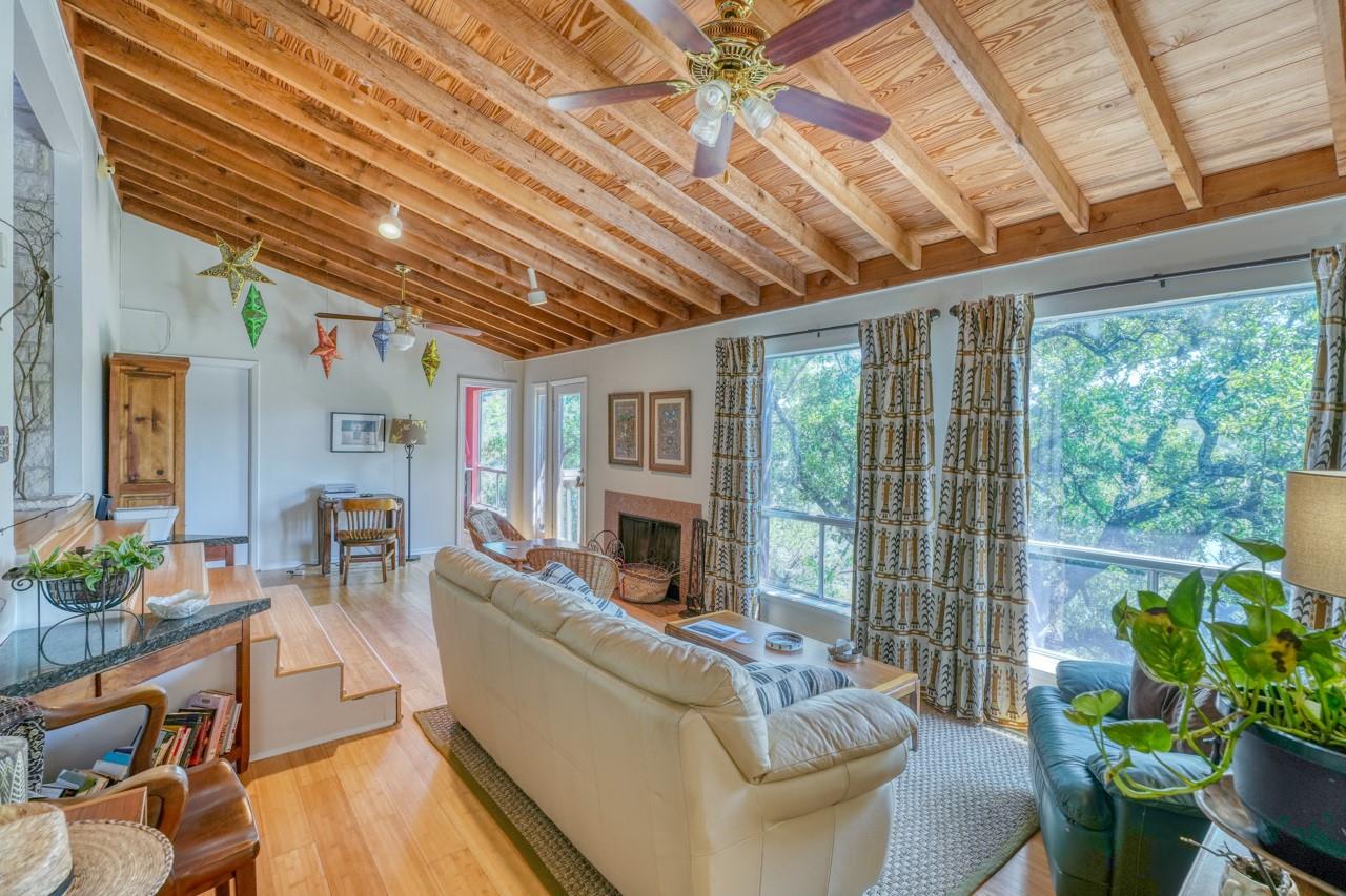 1013 Council St, Burnet, TX 78611