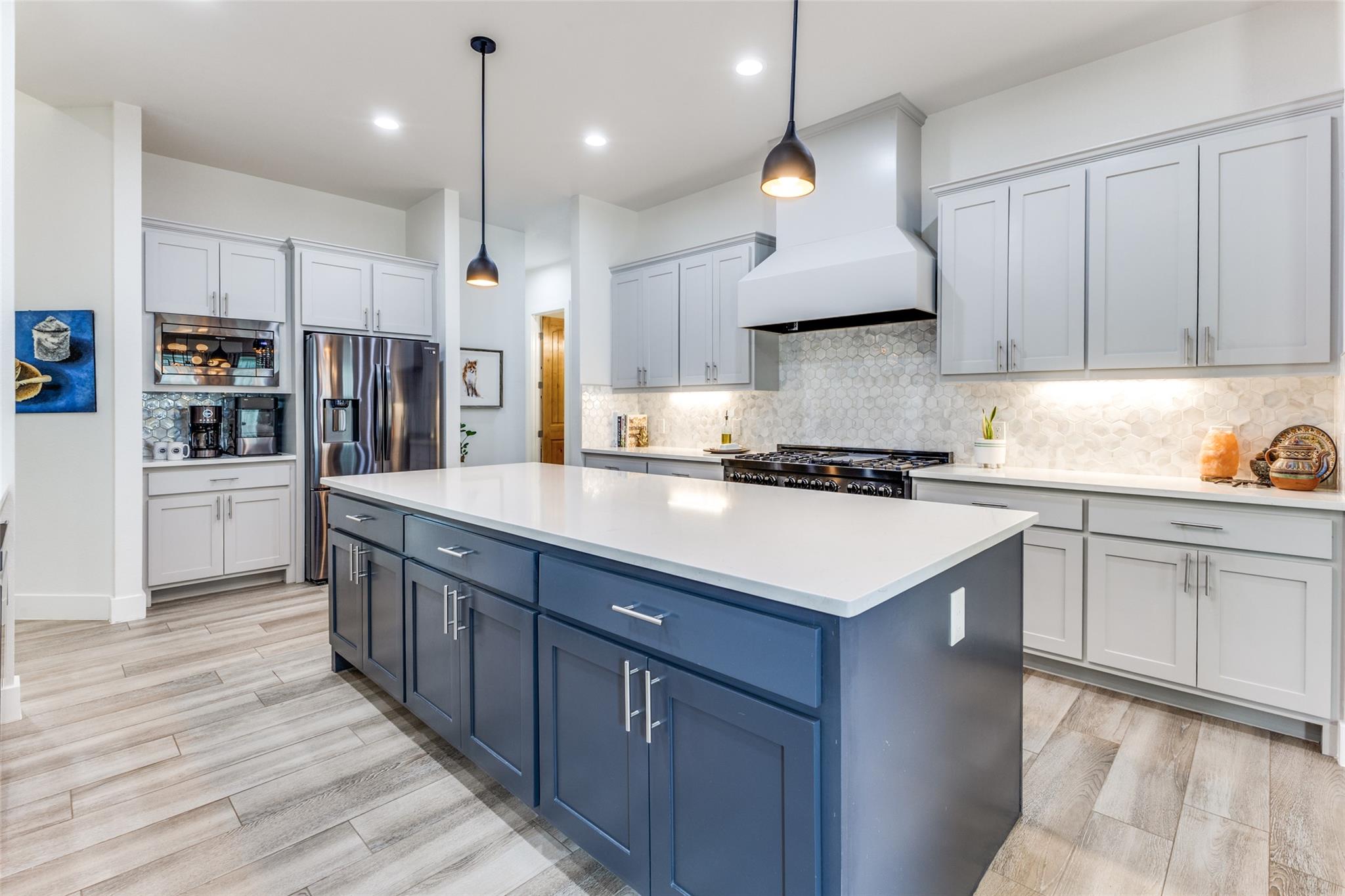 410 Woodland Oaks Trl, Buda, TX 78610