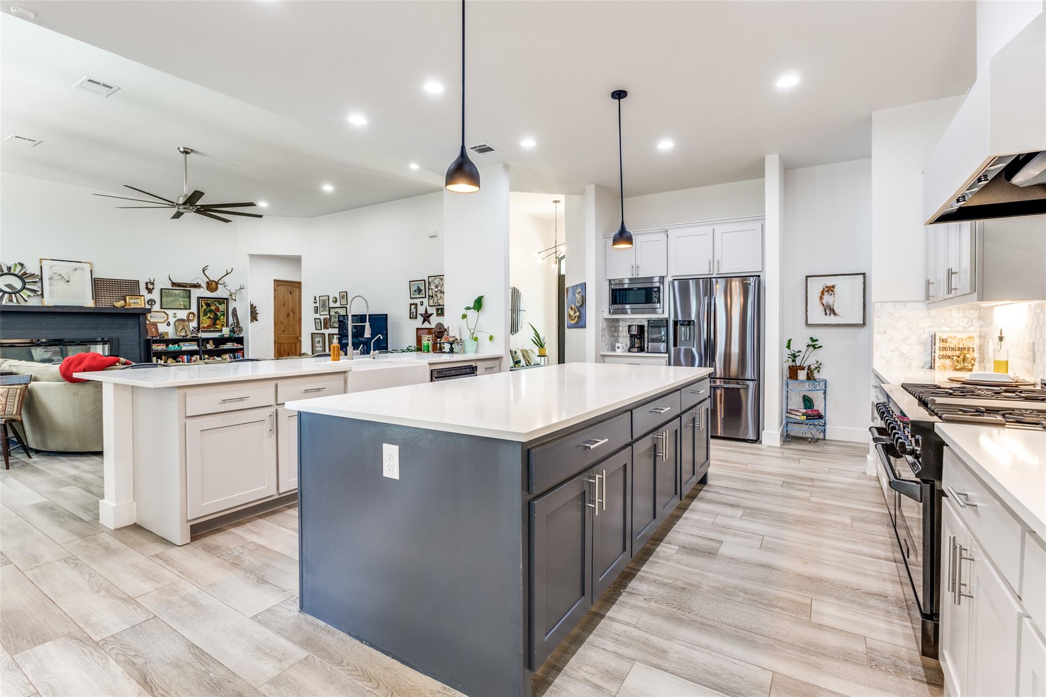 410 Woodland Oaks Trl, Buda, TX 78610