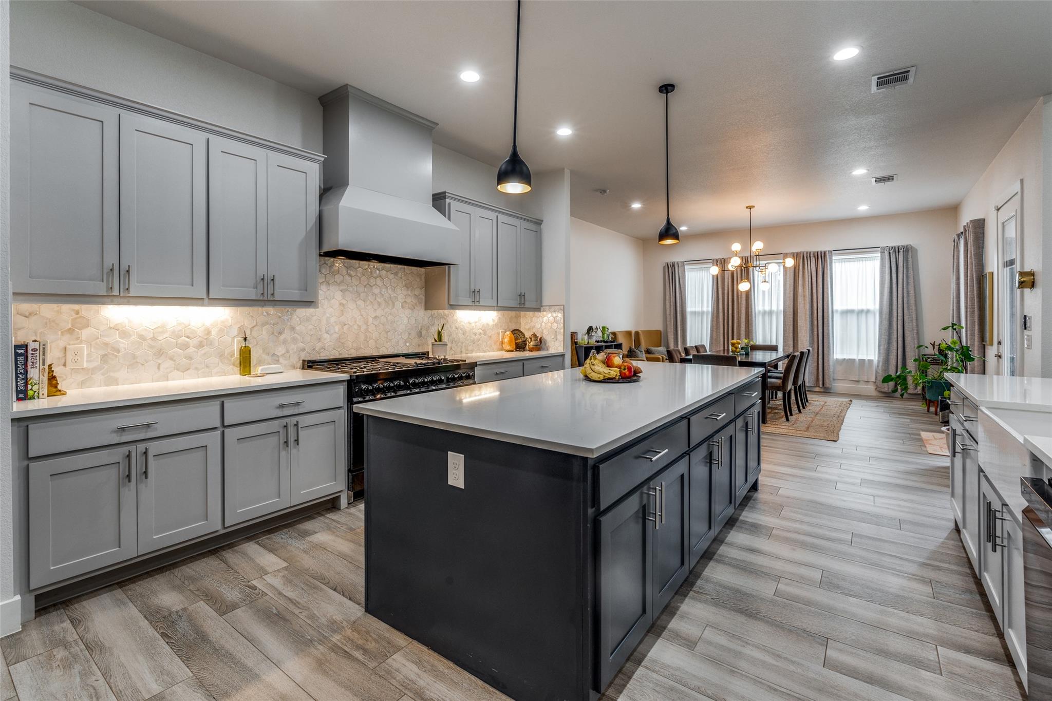 410 Woodland Oaks Trl, Buda, TX 78610