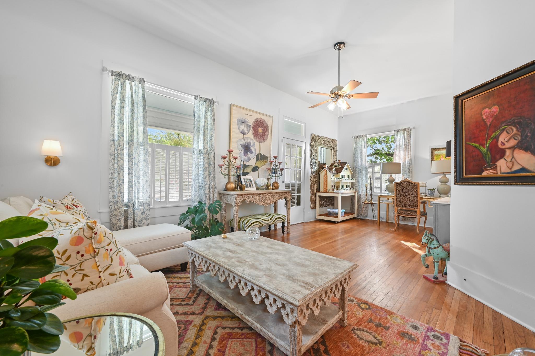 221 N Johnson Ave, San Marcos, TX 78666