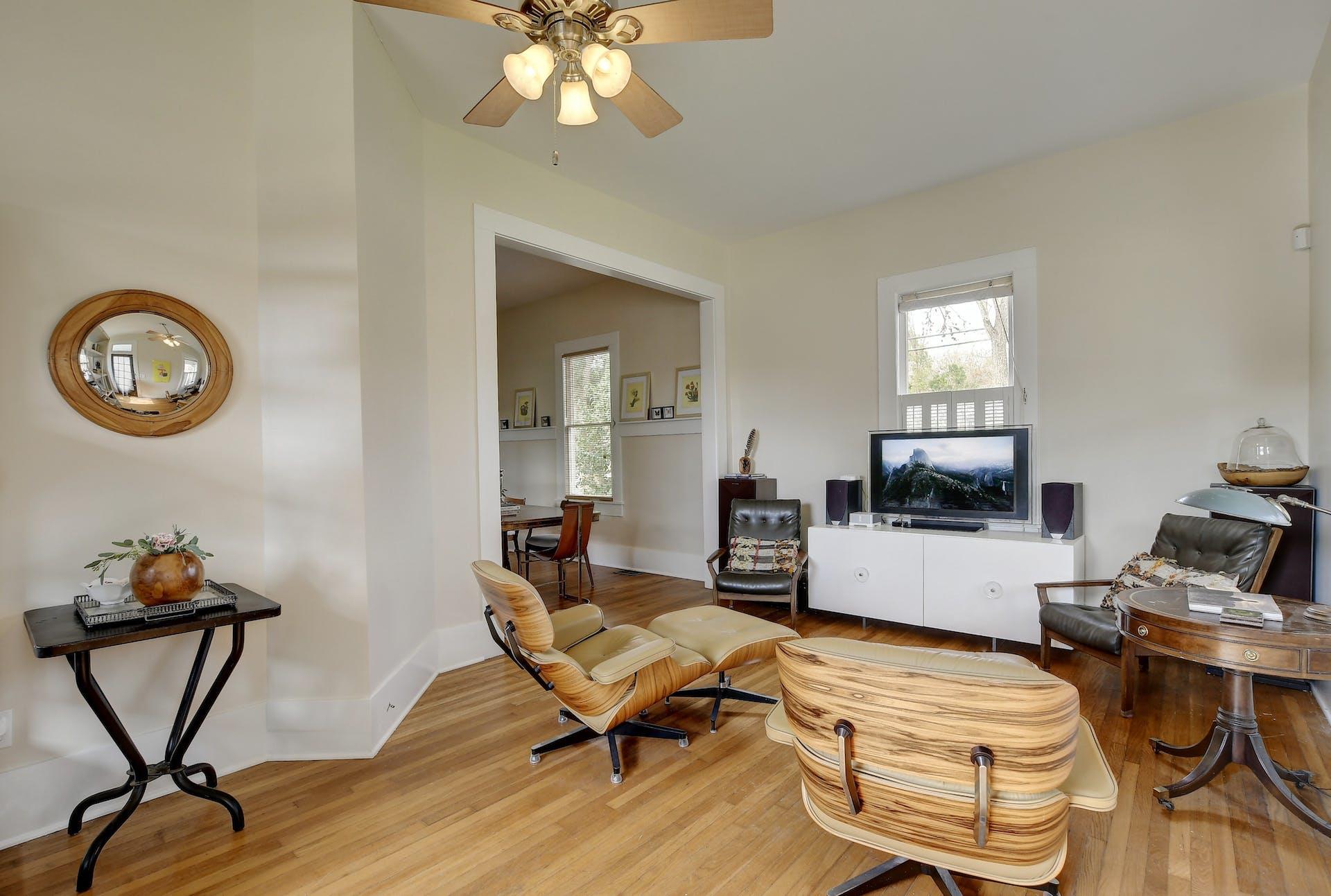 221 N Johnson Ave, San Marcos, TX 78666