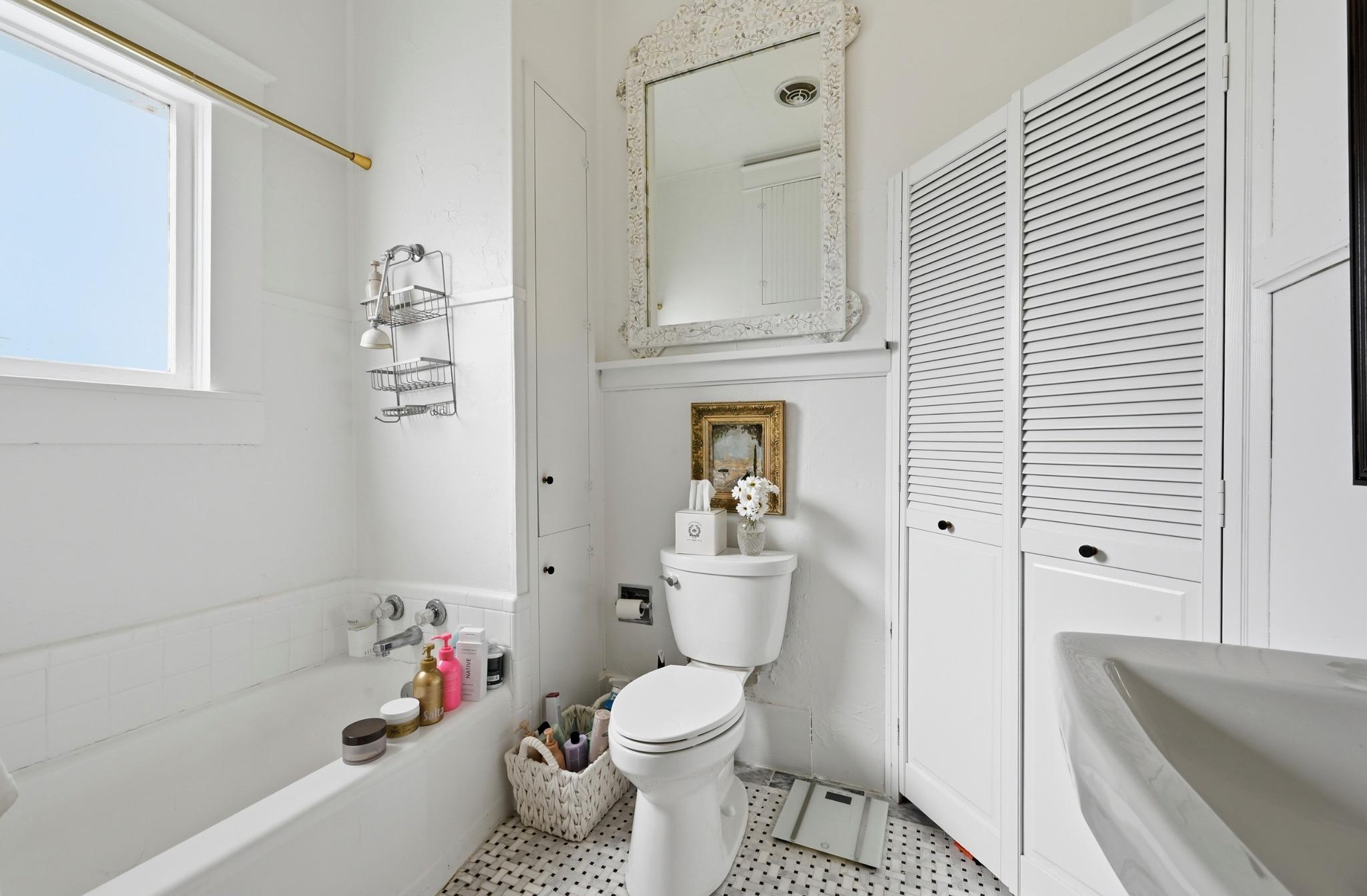 221 N Johnson Ave, San Marcos, TX 78666