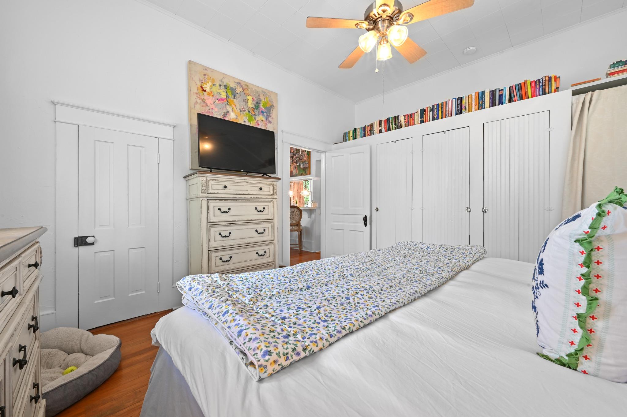 221 N Johnson Ave, San Marcos, TX 78666