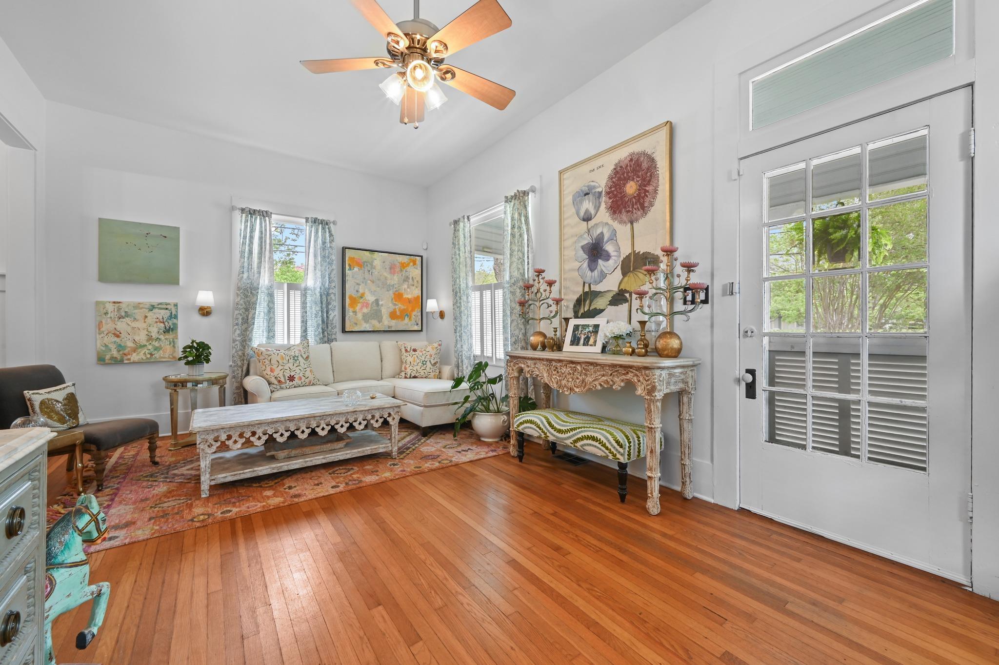 221 N Johnson Ave, San Marcos, TX 78666