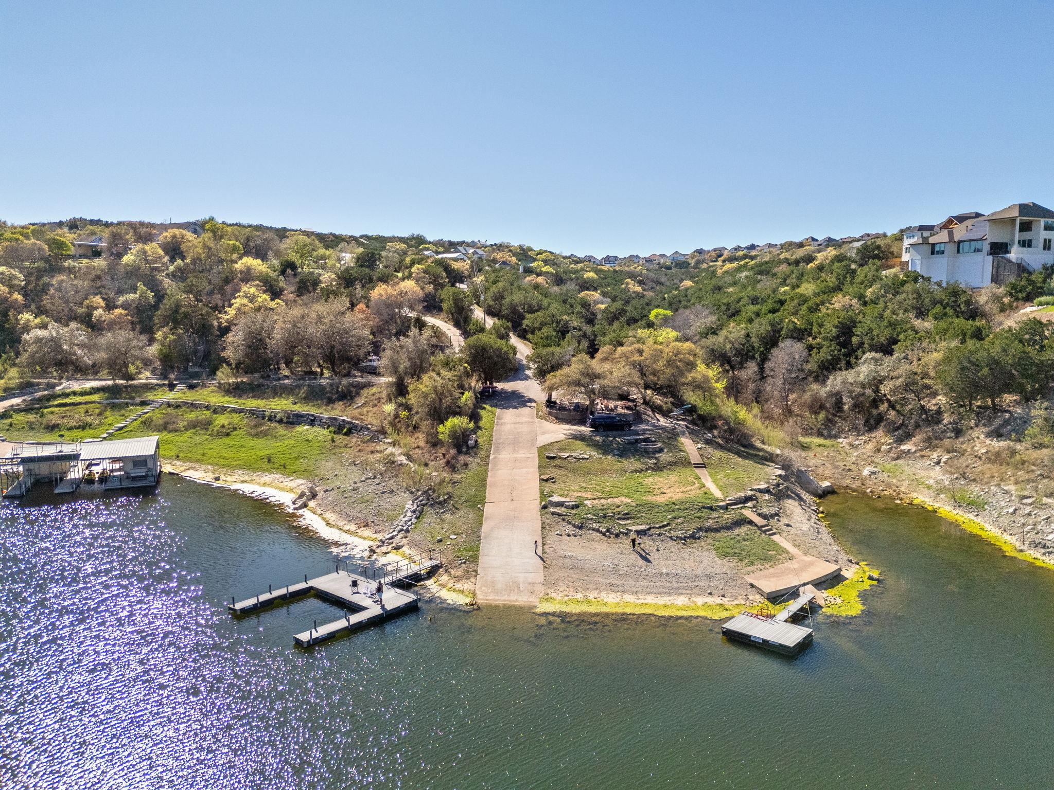 2706 Tradewind Dr, Spicewood, TX 78669