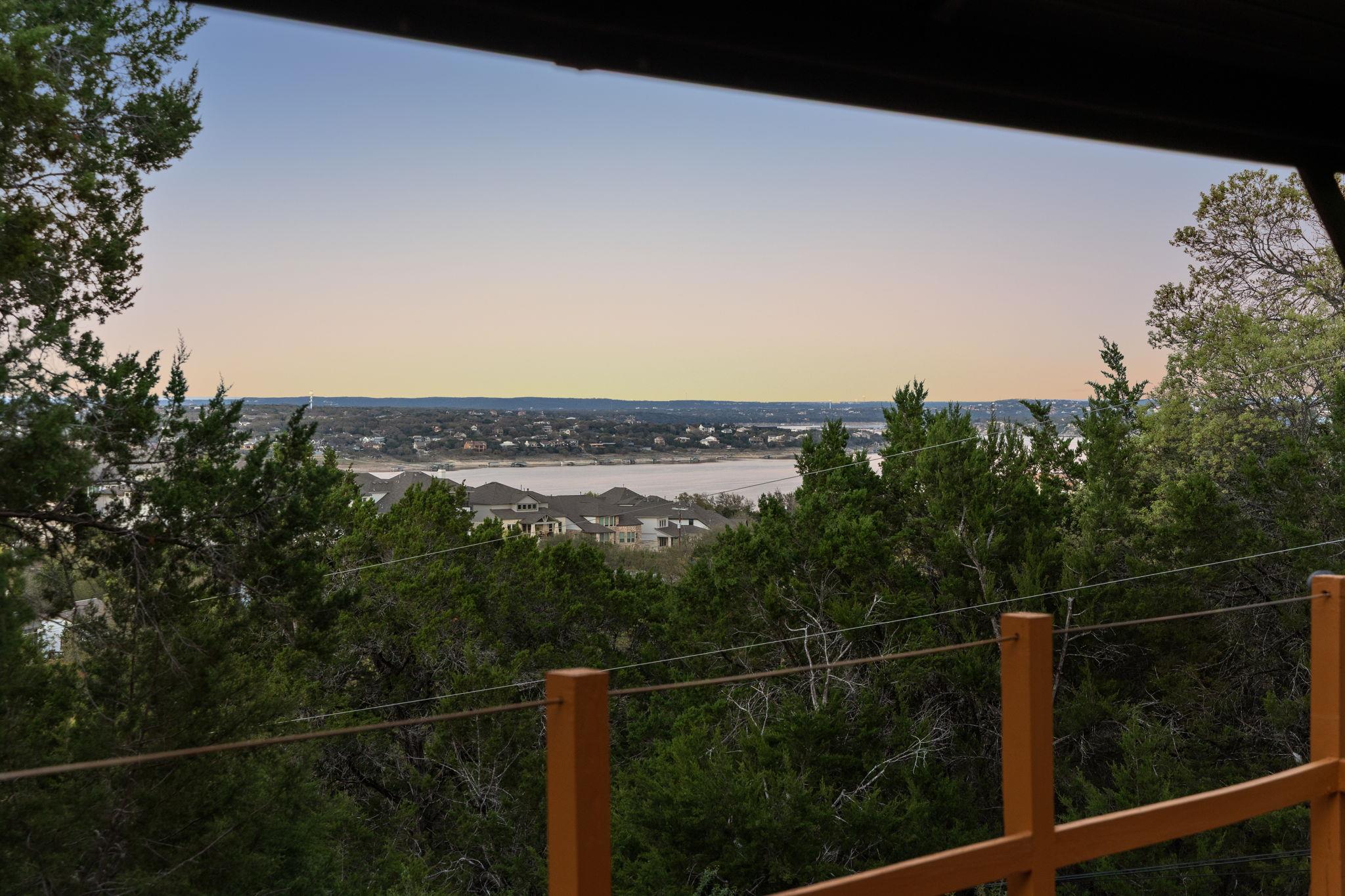 2706 Tradewind Dr, Spicewood, TX 78669