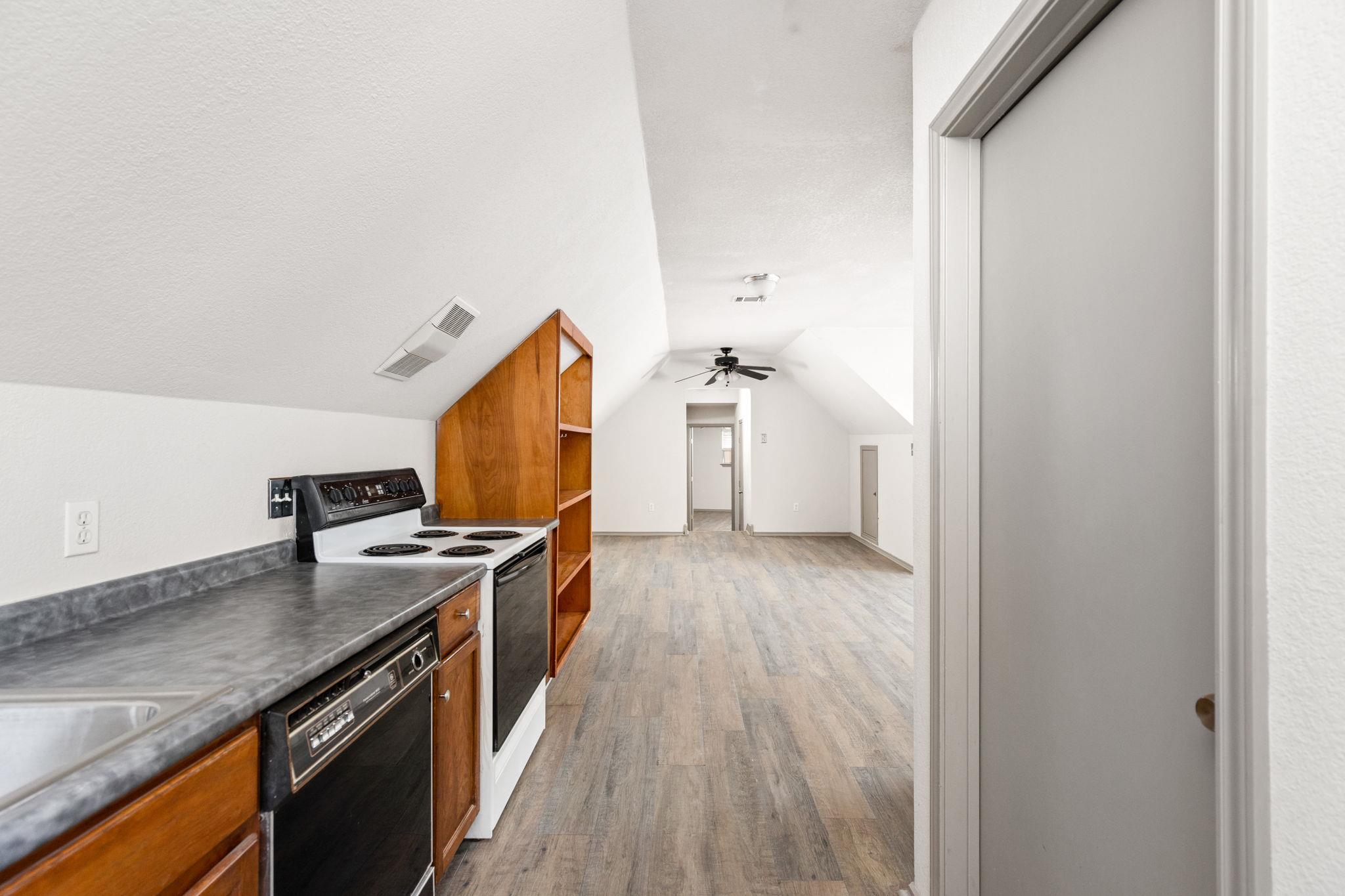 2706 Tradewind Dr, Spicewood, TX 78669