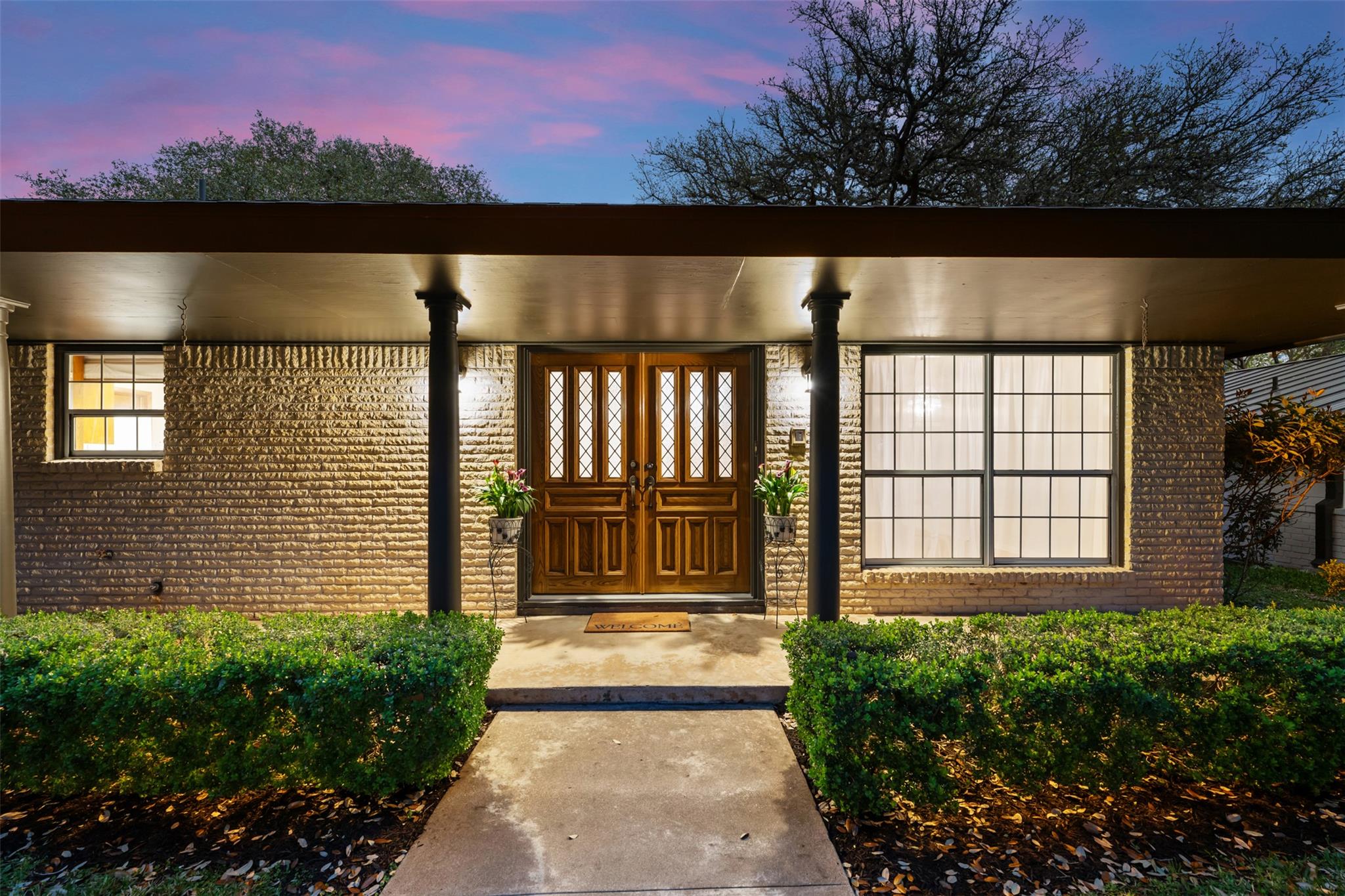 8709 Honeysuckle Trl, Austin, TX 78759