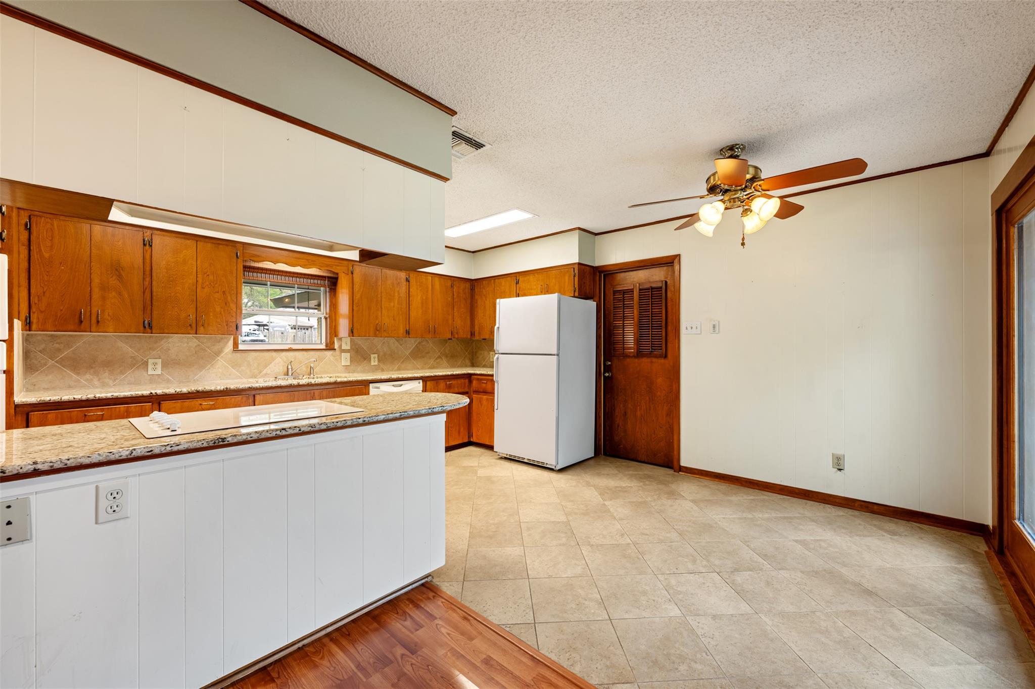 8709 Honeysuckle Trl, Austin, TX 78759