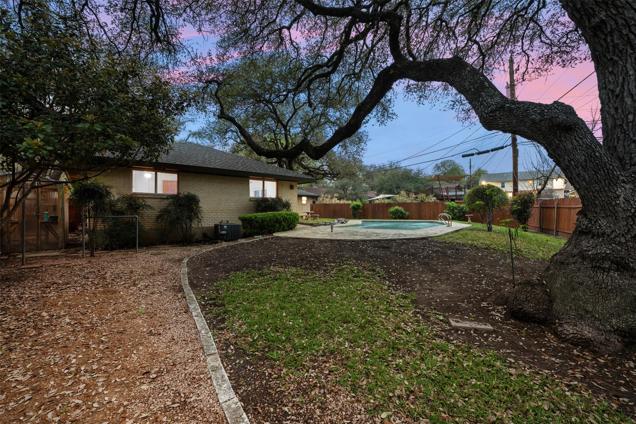 8709 Honeysuckle Trl, Austin, TX 78759