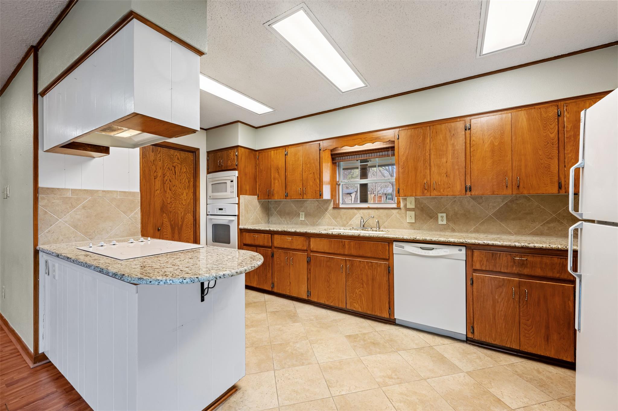 8709 Honeysuckle Trl, Austin, TX 78759