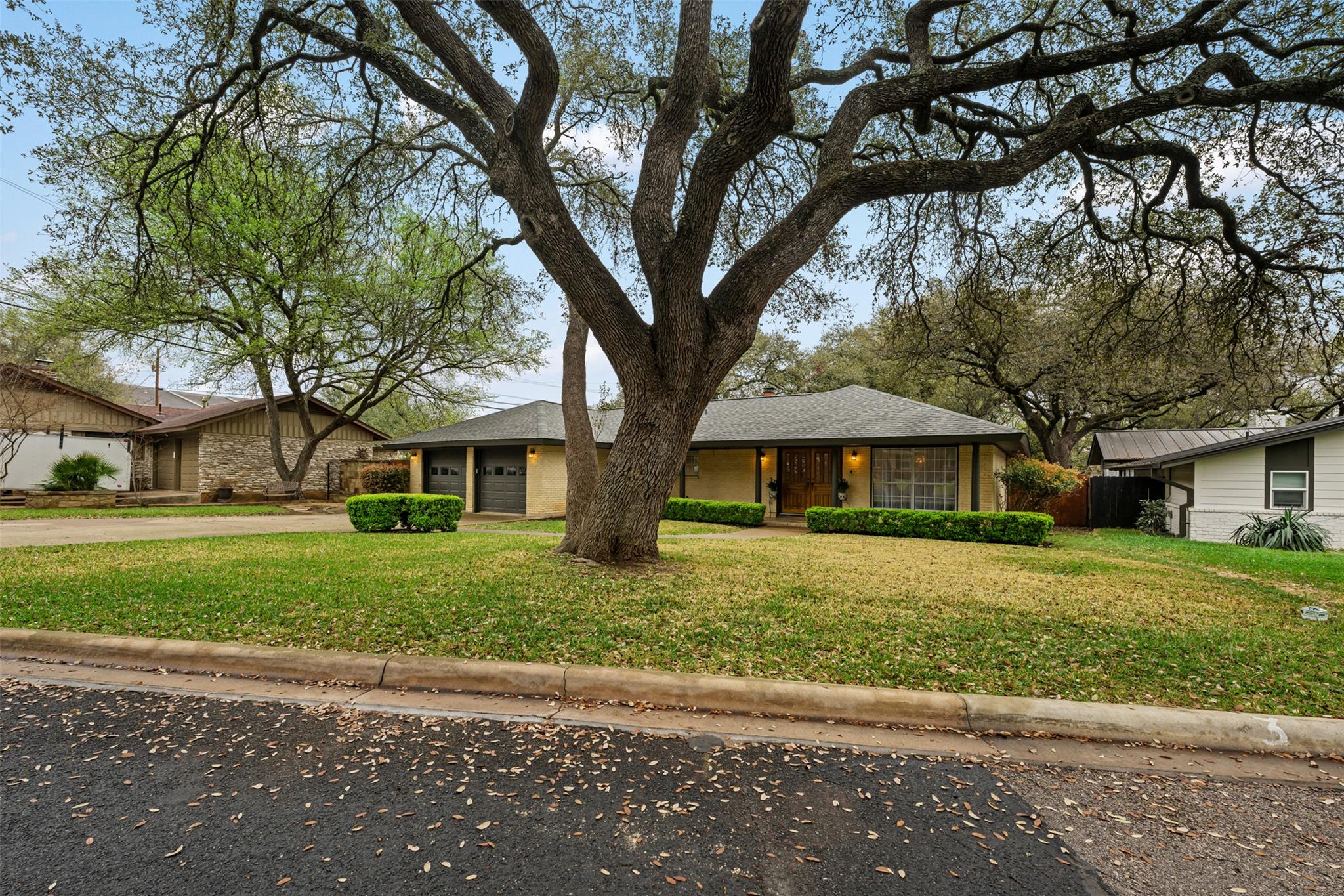 8709 Honeysuckle Trl, Austin, TX 78759