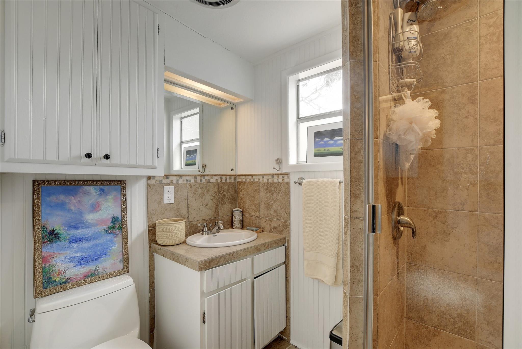 221 N Johnson Ave, San Marcos, TX 78666