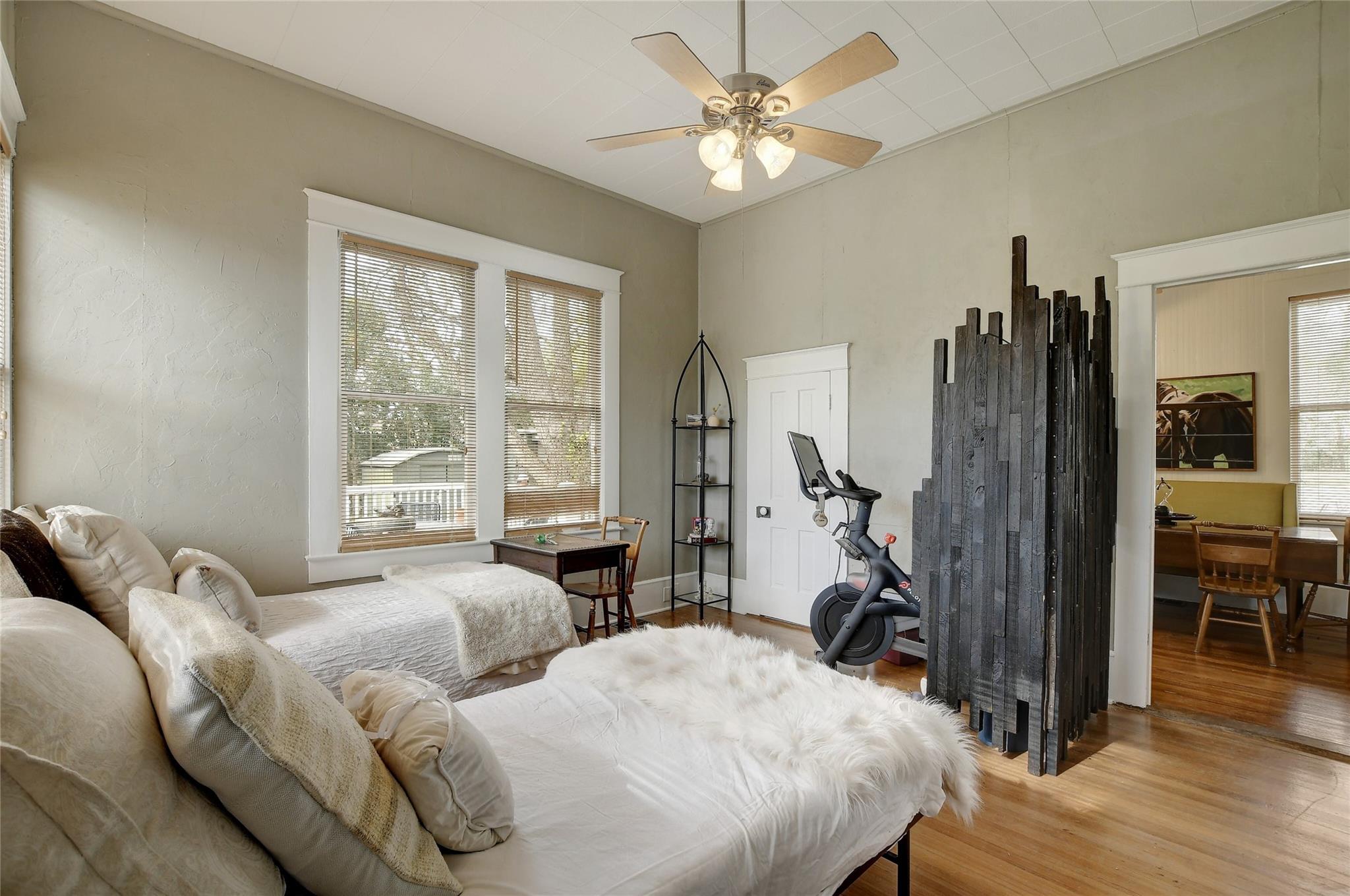 221 N Johnson Ave, San Marcos, TX 78666