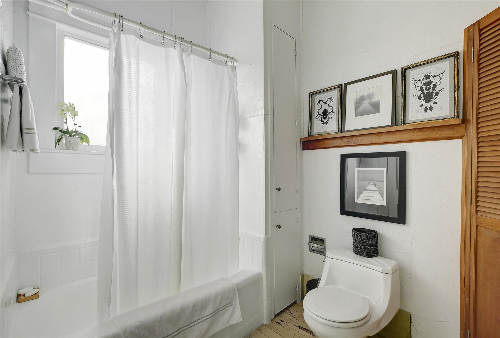 221 N Johnson Ave, San Marcos, TX 78666