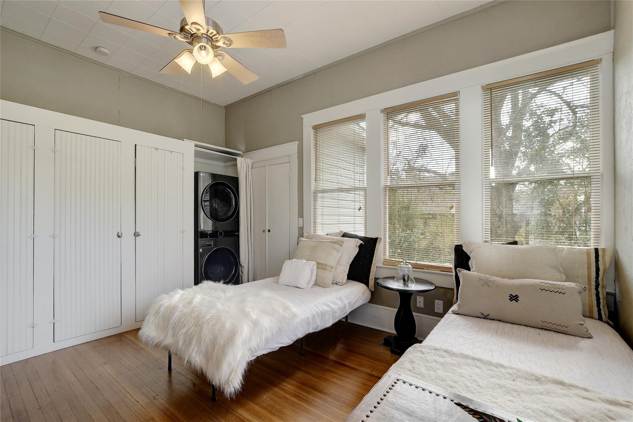 221 N Johnson Ave, San Marcos, TX 78666