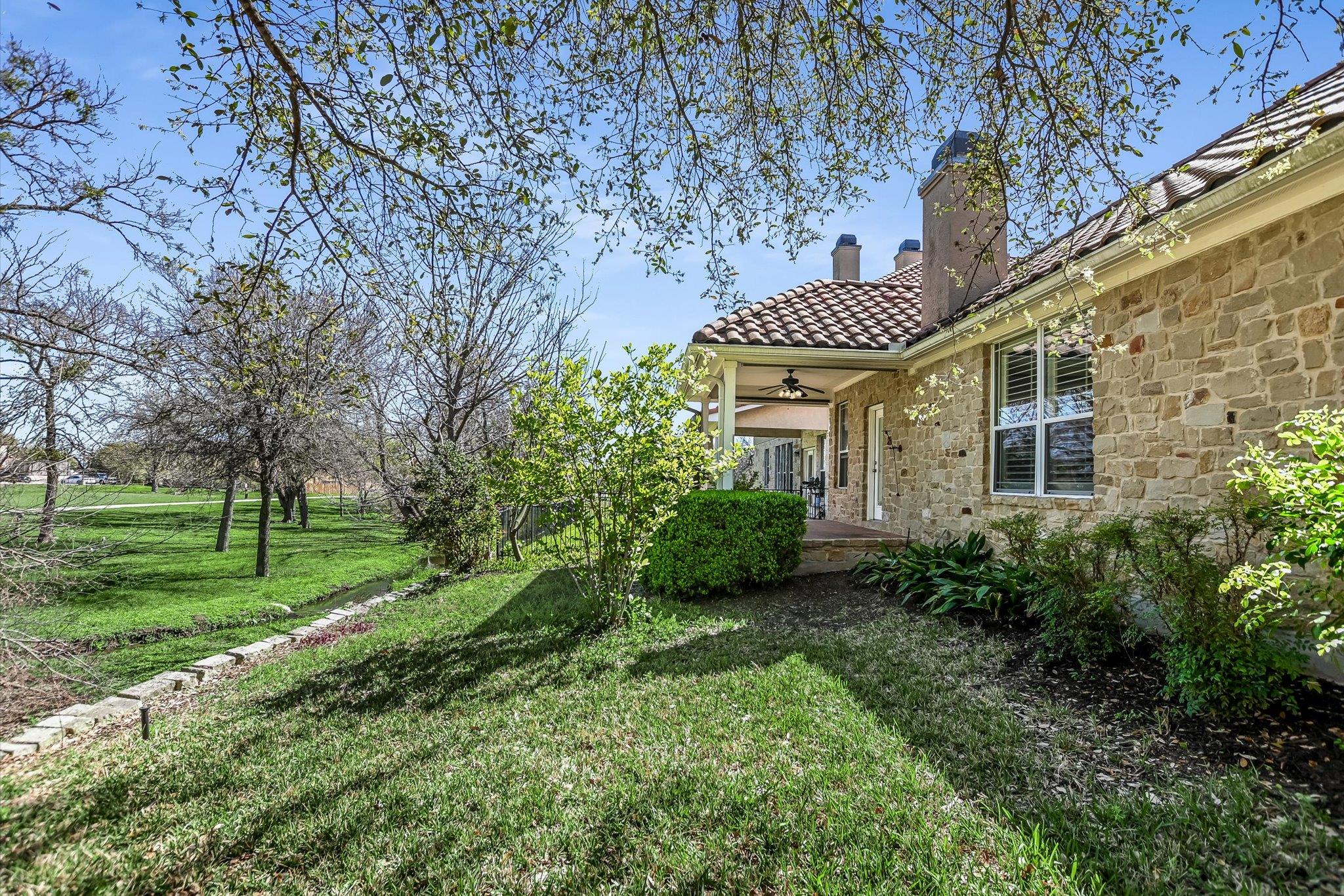 14316 Broadwinged Hawk Dr, Austin, TX 78738