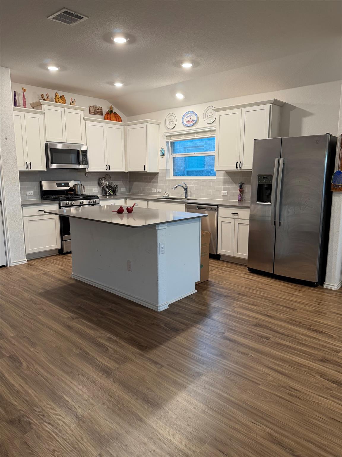 108 Esparza Dr, Bastrop, TX 78602