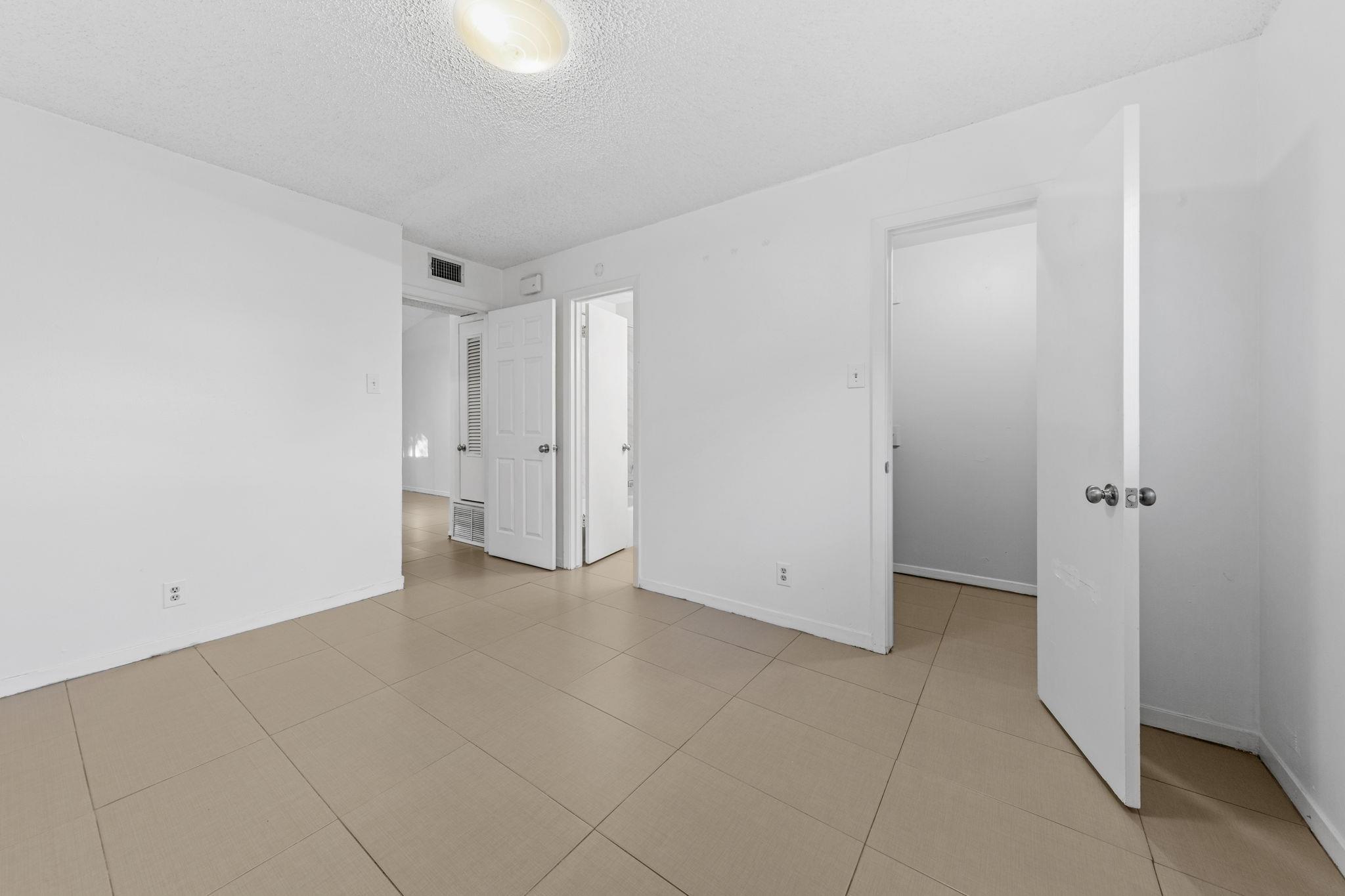 1907 Fairlawn Ln # 1, Austin, TX 78704