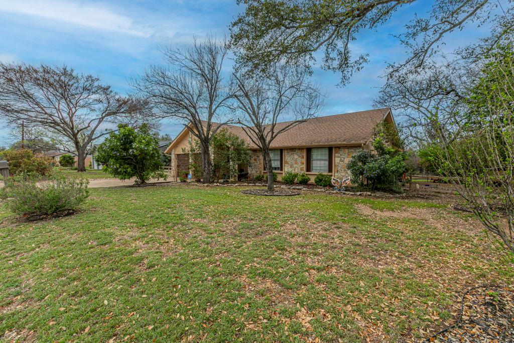 302 S Mount Rushmore Dr, Cedar Park, TX 78613