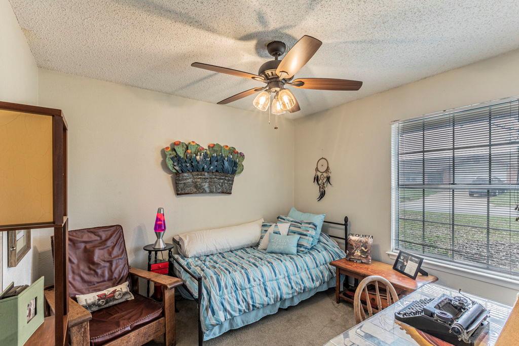 302 S Mount Rushmore Dr, Cedar Park, TX 78613