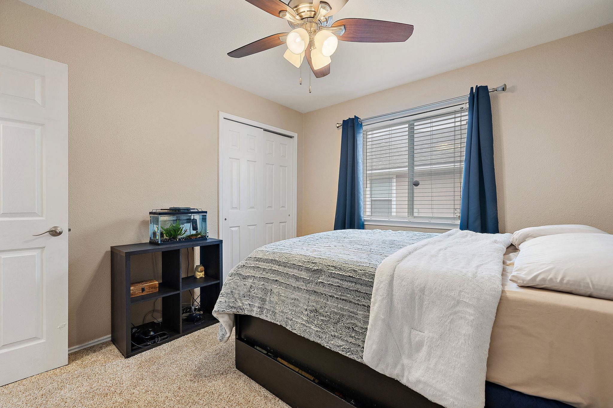 2100 Oaklawn Dr, Taylor, TX 76574