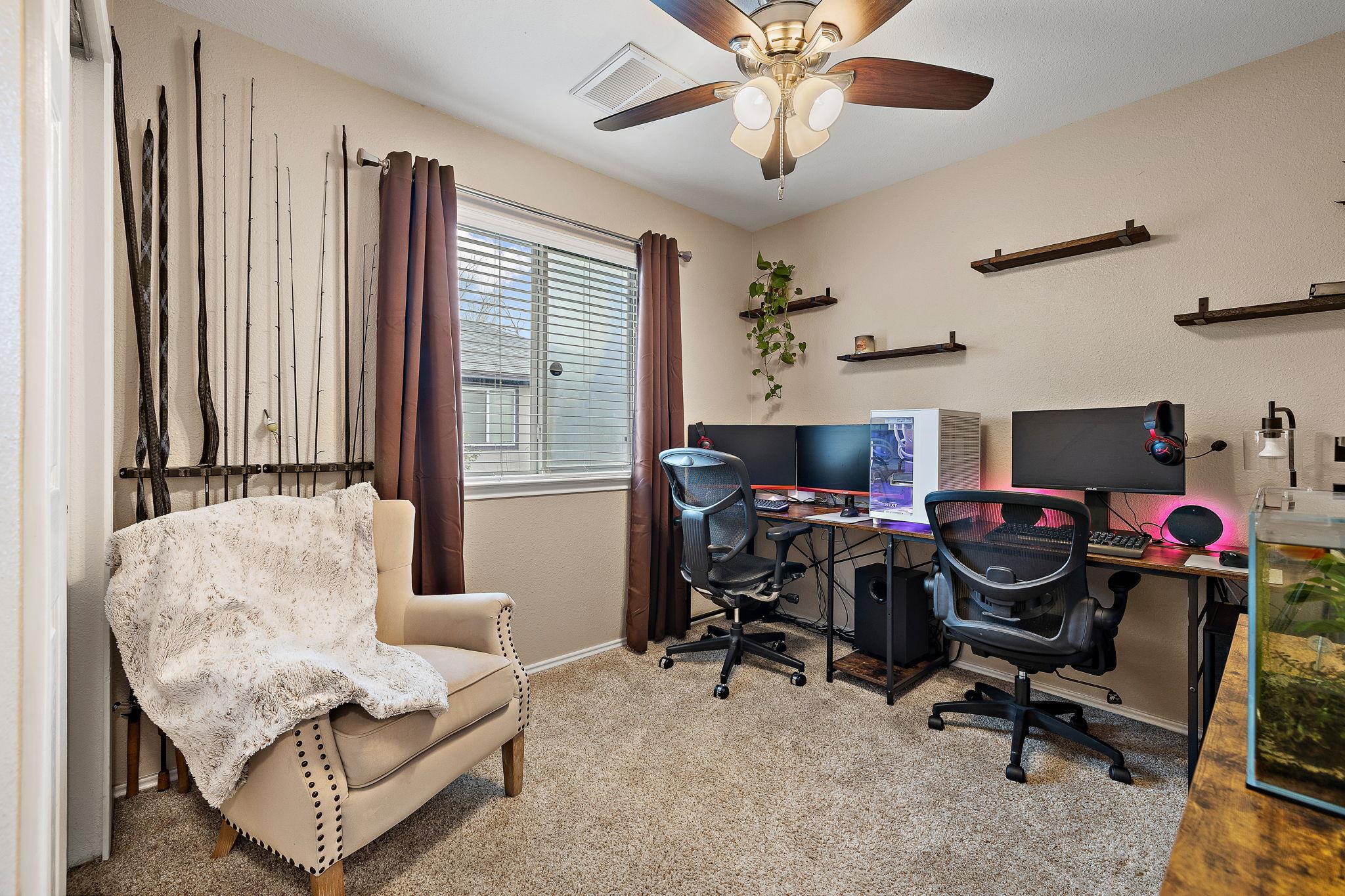 2100 Oaklawn Dr, Taylor, TX 76574