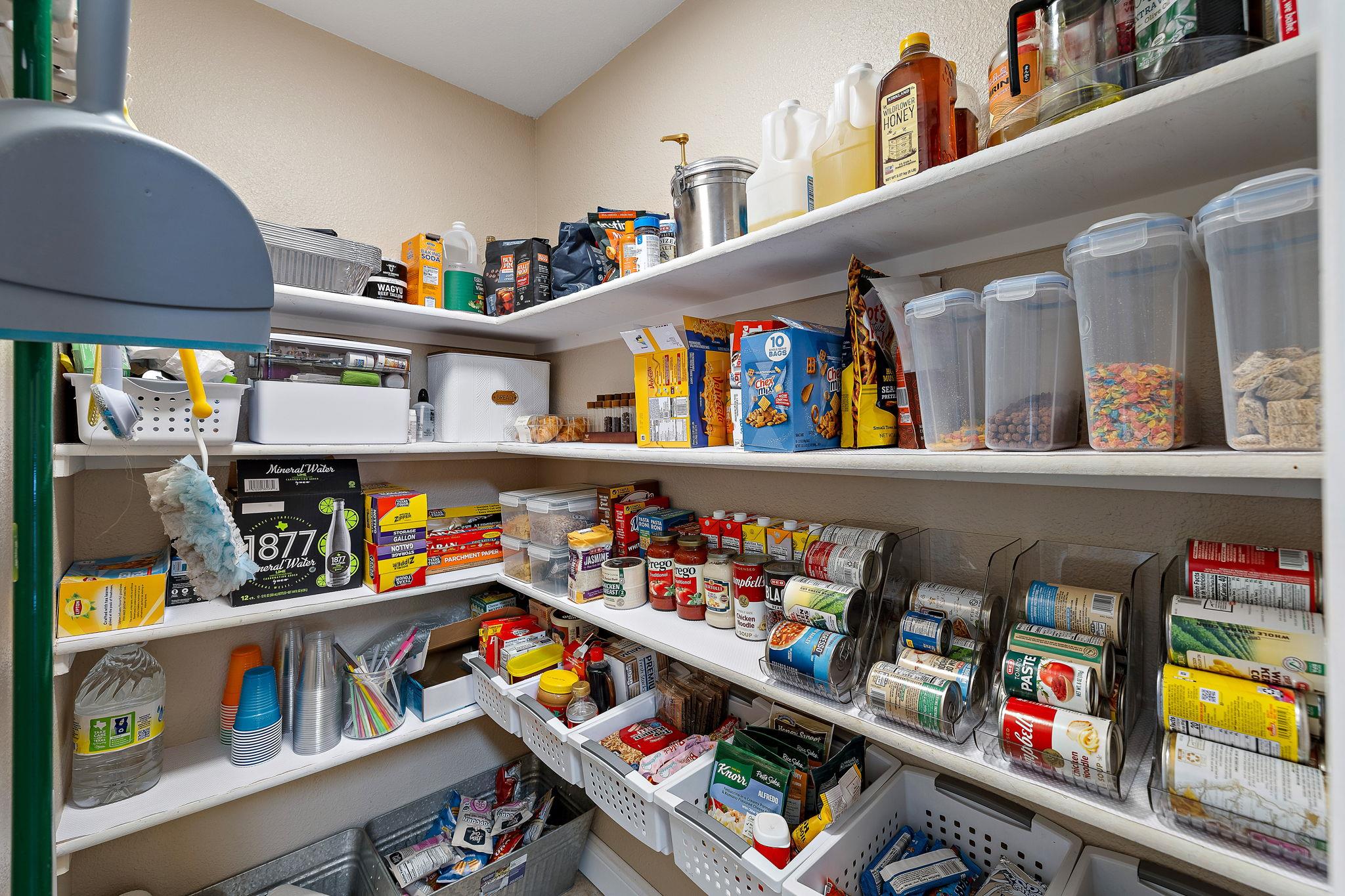 2100 Oaklawn Dr, Taylor, TX 76574