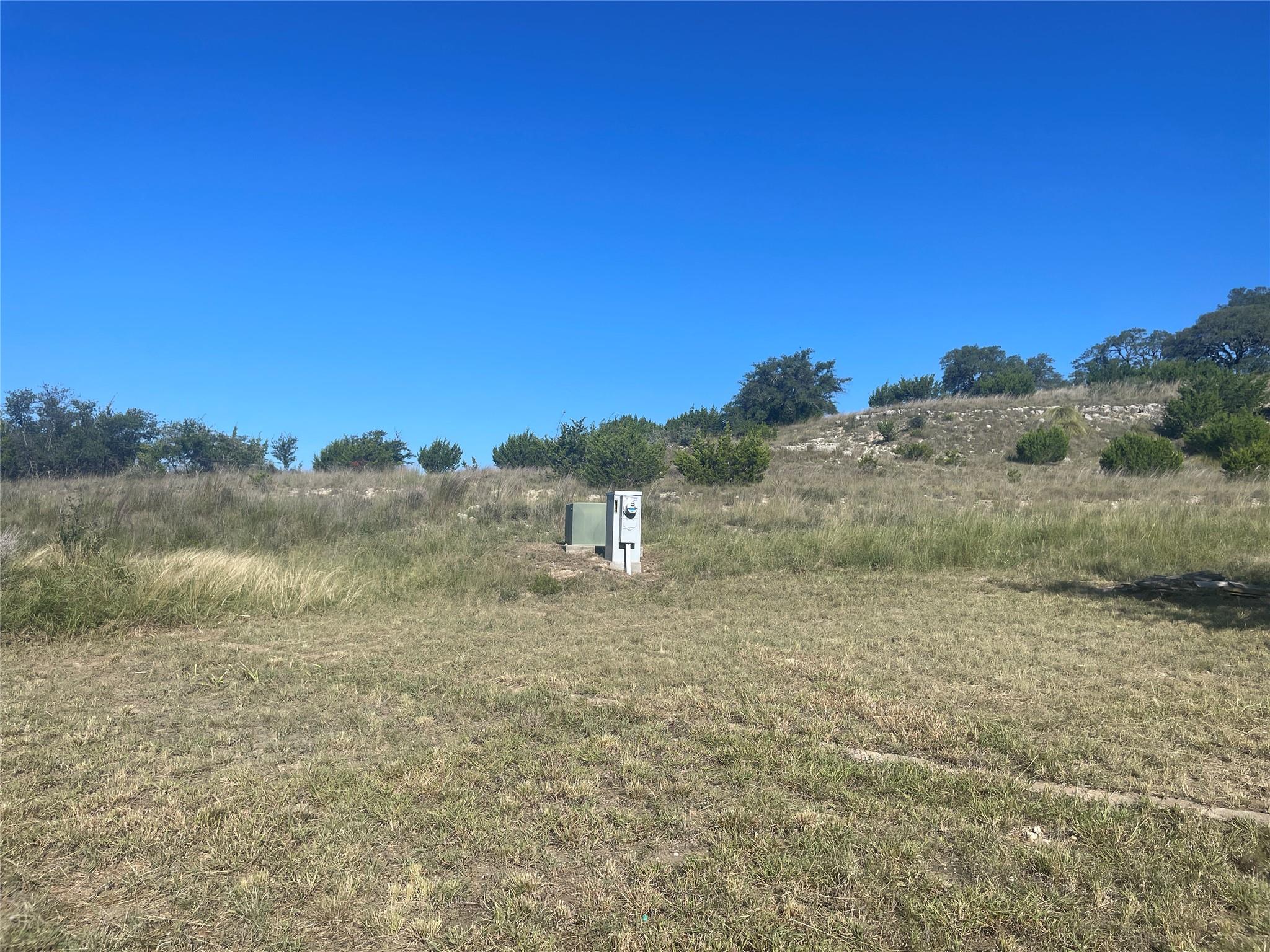 428 Summit Spring Ln, Johnson City, TX 78636