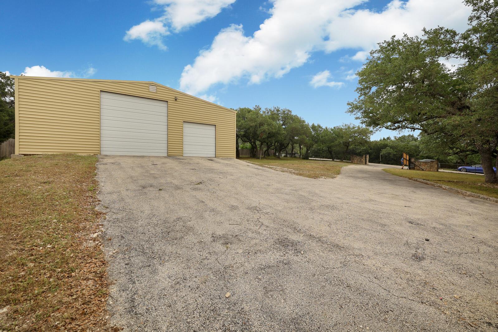 610 Tamarack Dr, Canyon Lake, TX 78133