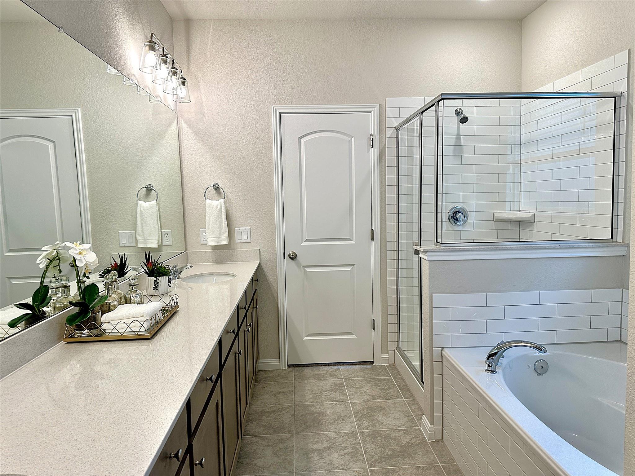 101 Rita Blanca Bnd, Bastrop, TX 78602