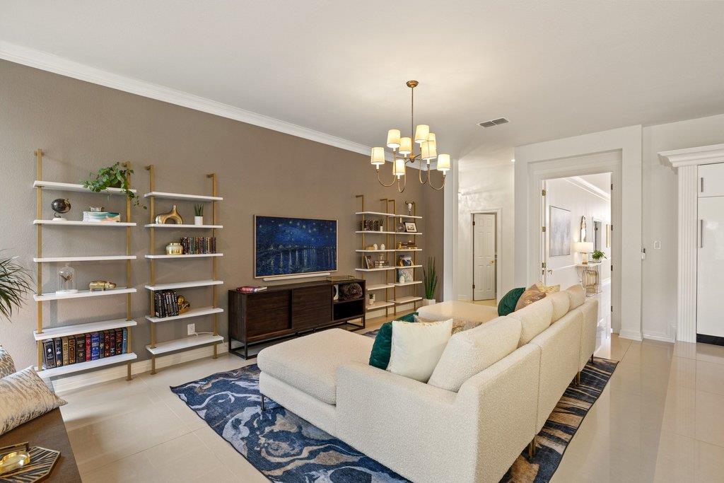 2200 Cliffs Edge Dr, Austin, TX 78733