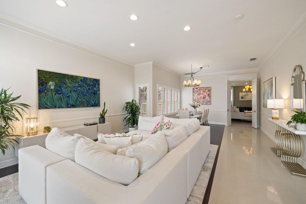 2200 Cliffs Edge Dr, Austin, TX 78733