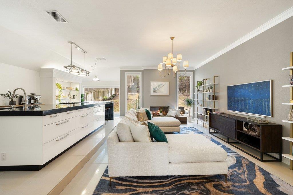 2200 Cliffs Edge Dr, Austin, TX 78733