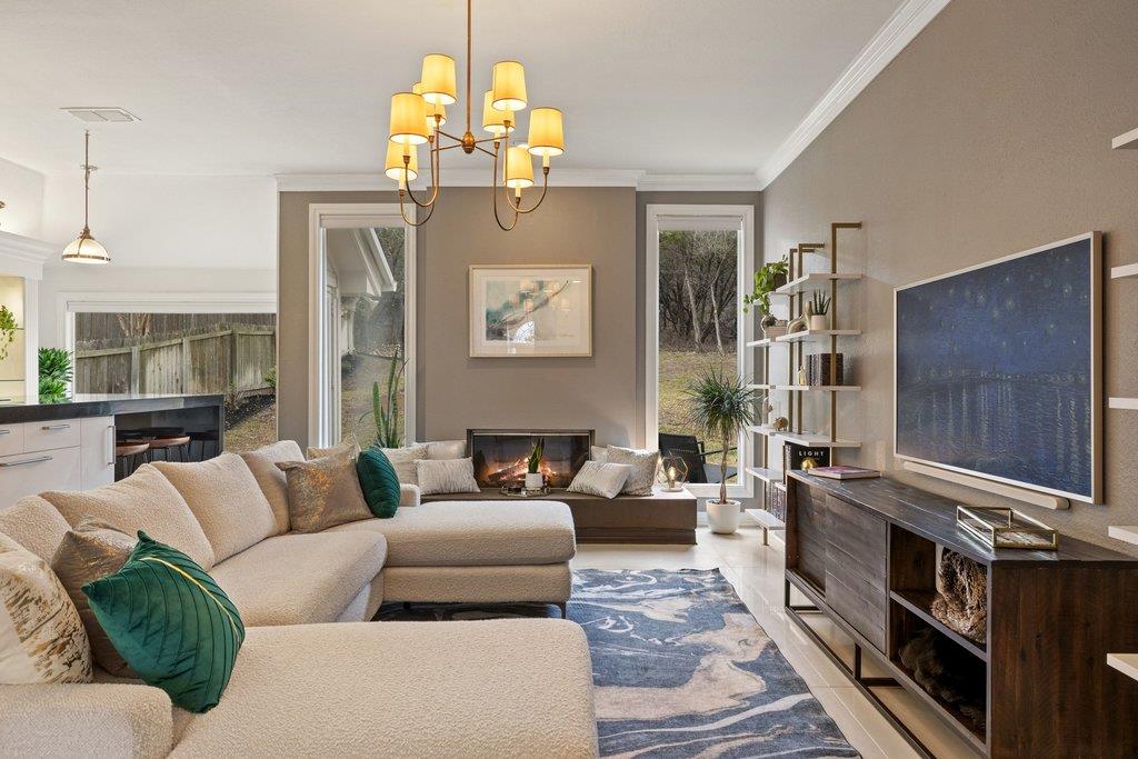 2200 Cliffs Edge Dr, Austin, TX 78733