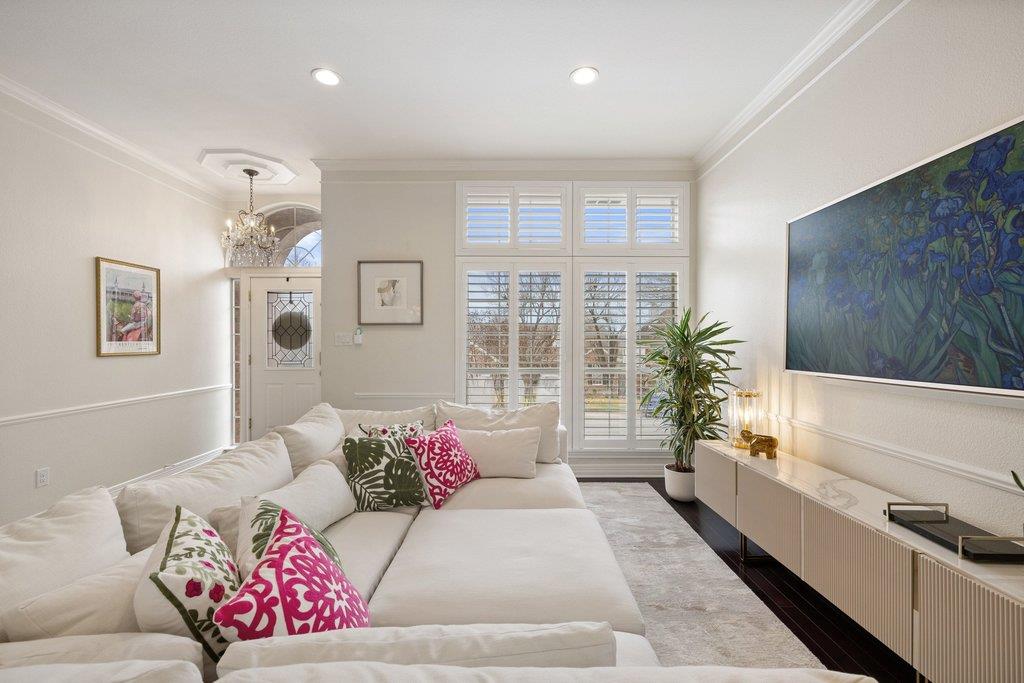 2200 Cliffs Edge Dr, Austin, TX 78733