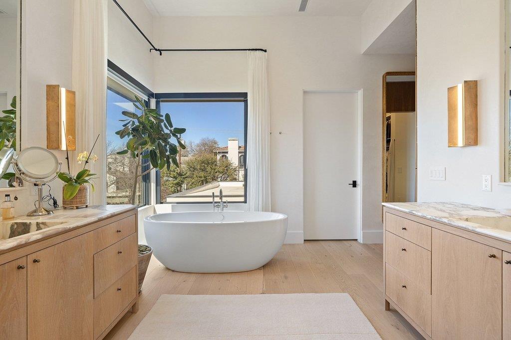 5 Inwood Cv, Austin, TX 78746