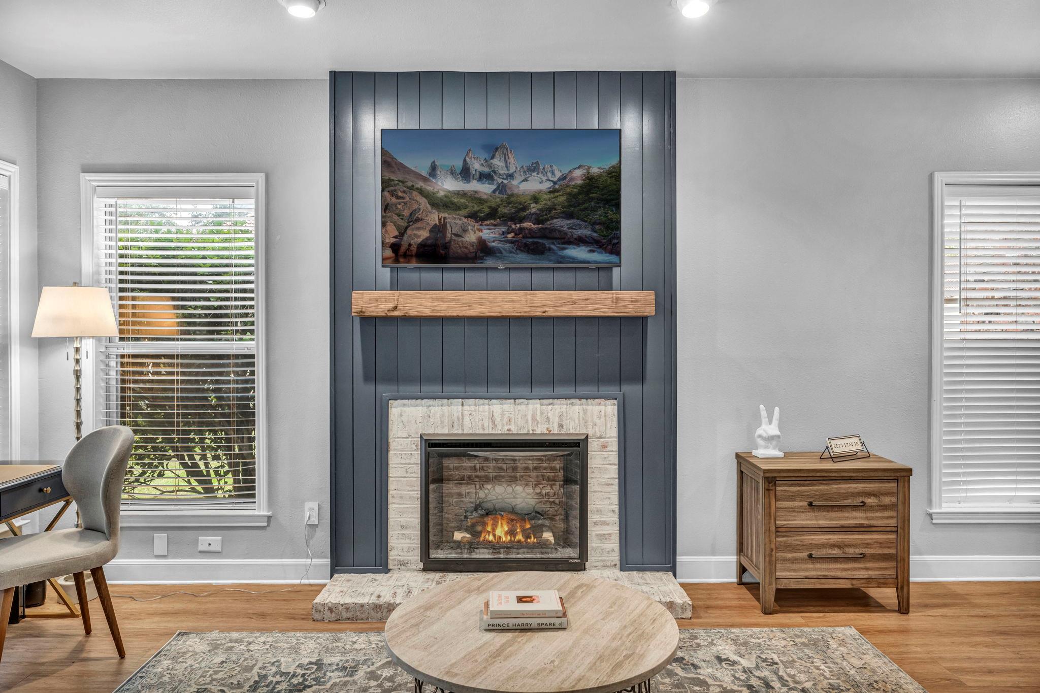 5 Tournament Way # 1, The Hills, TX 78738