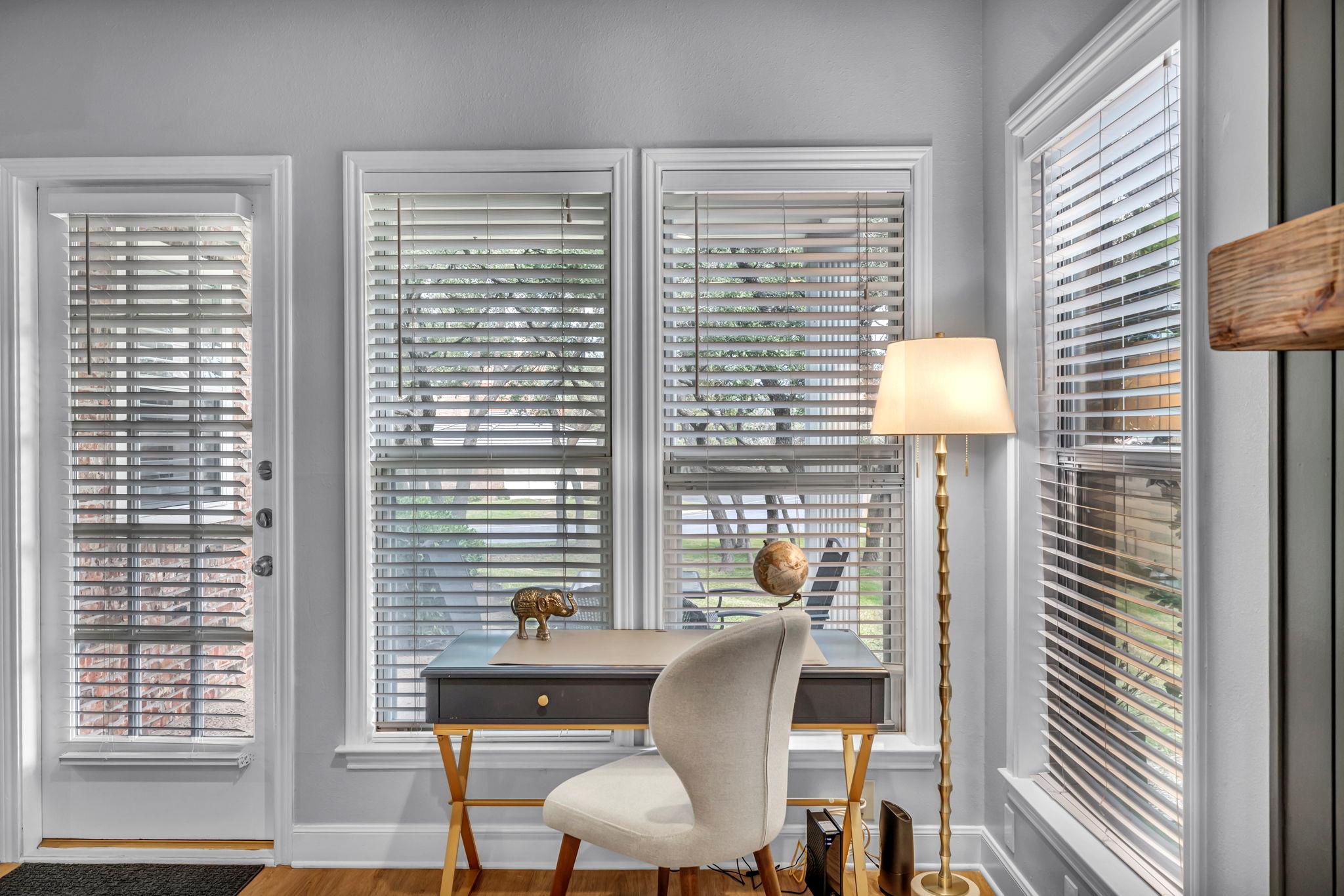 5 Tournament Way # 1, The Hills, TX 78738