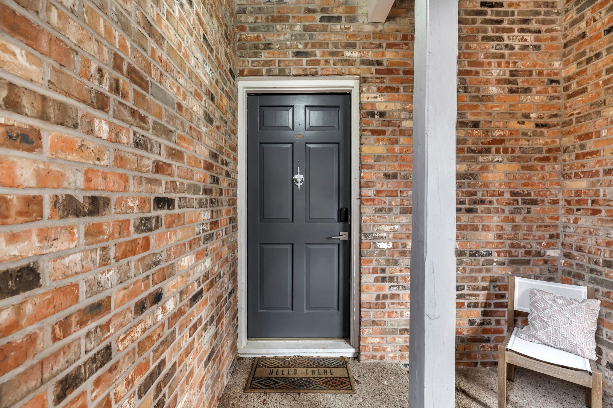 5 Tournament Way # 1, The Hills, TX 78738